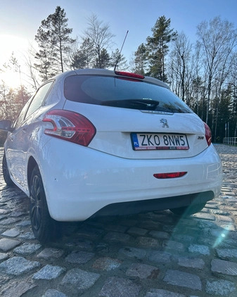 Peugeot 208 cena 18400 przebieg: 149500, rok produkcji 2012 z Sianów małe 106